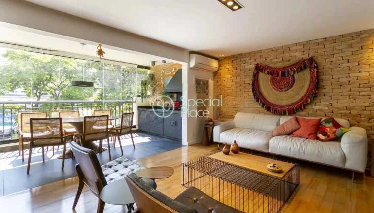 Imagem Lindo Apartamento com 191m² no Alto da Lapa. Ensolarado, com ares de casa! Todo reformado, varanda ...