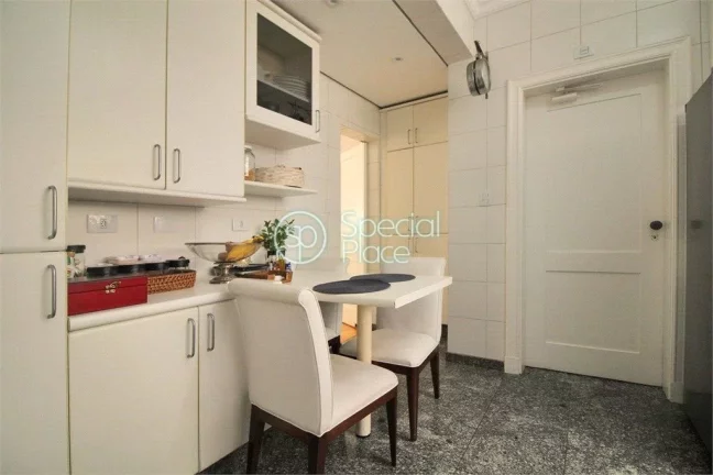Imagem Excelente apartamento com 230mÂ² em HigienÃ³polis. Amplo living com sacada e janelÃµes, lavabo, 03 Ã...