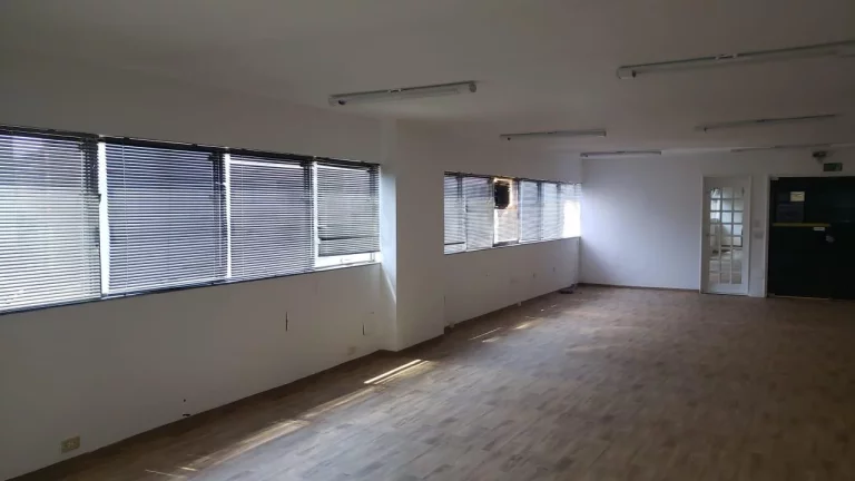 Imagem Conjunto Comercial na Bela Cintra