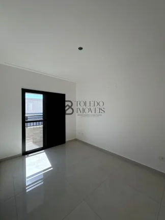 Imagem Apartamento de 2 dormitório, sendo 2 suítes e 2 vagas de garagem privativas. No bairro Canto do Forte