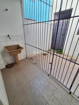 Kitnet ampla em ótima localização