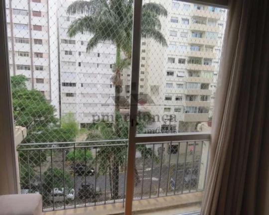 Imagem Apartamento totalmente reformado, living para 2 ambientes, 3 dormitórios sendo 1 suíte, banheiro s...