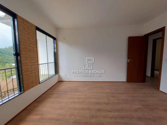 Imagem Casa à venda, 127 m² por R$ 925.000,00 - Vargem Grande - Teresópolis/RJ