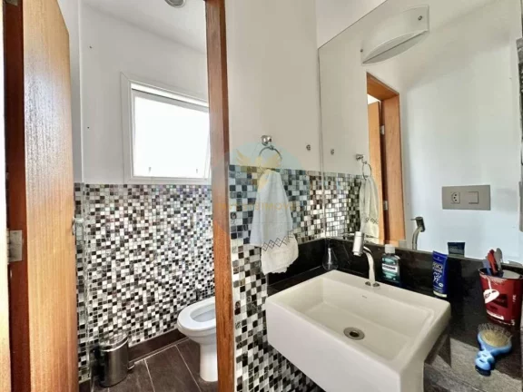 Imagem Casa em Condomínio a Venda no bairro Golf Gardens - Carapicuíba, SP