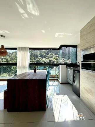 Imagem Ed. GREEN TOWER - Apartamento amplo com 4 Quartos (2 Suítes) à venda na Praia da Costa. Área de lazer completa com quadra.