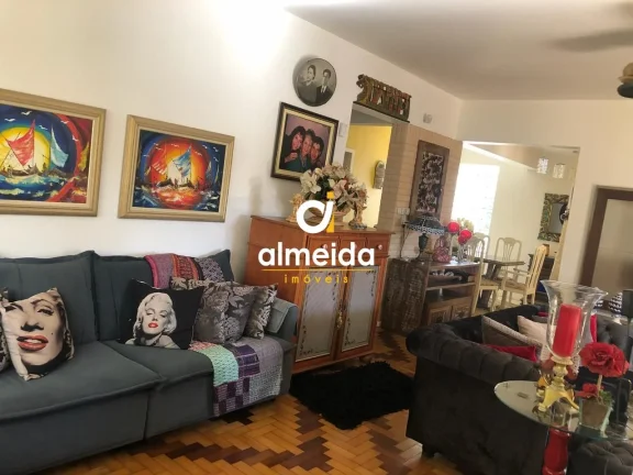 Imagem CASA 3 DORMITÓRIOS NO CENTRO DE SANTIAGO