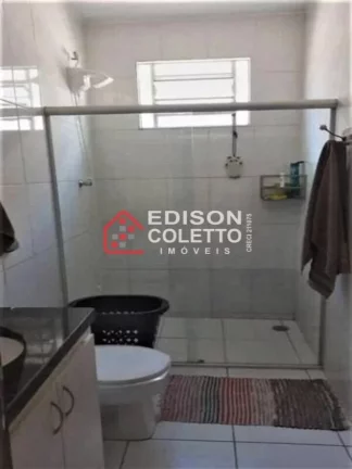 Imagem "Pronto para Morar" Excelente casa à venda no Bairro Vila Rezende, 3 dormitórios!!