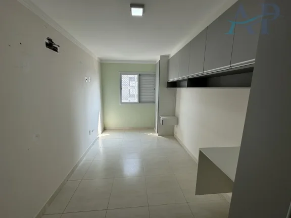 Imagem Apartamento em Praia Grande com 2 Dormitórios e 3 Vagas Privativas