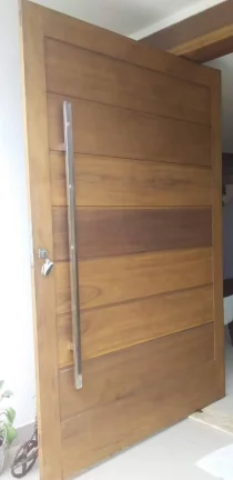 Imagem Casa à venda na Coroa do Meio: 3 quartos, 2 suítes, 170m² e 2 vagas de garagem!