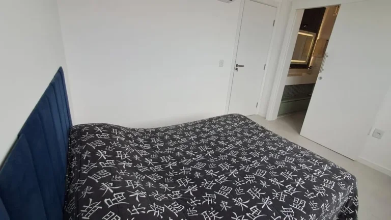 Imagem ALUGUEL TEMPORADA de Apartamento mobiliado com 3 dormitórios sendo 1 suíte e 2 Demi-suíte no Bairro Gravatá-Navegantes-SC