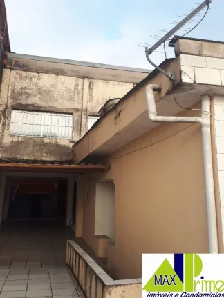 Imagem TERRENO COM 03 CASAS E 01 SALÃO COMERCIAL.