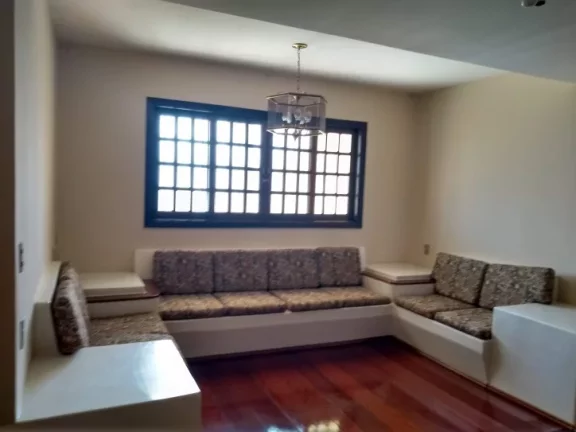 Imagem Casa em excelente localização próximo as principais avenidas