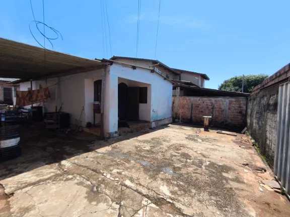 Casa De 2/4 Com Barracao No Jardim Bela Vista Goiania