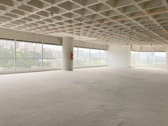 Imagem Conjuntos comerciais que somam 17510m² na Chácara Santo Antônio.