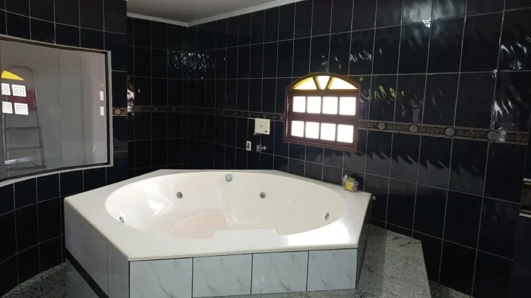 Imagem Casa para Venda em Itanhaém, Jardim Jamaica, 5 dormitórios, 4 suítes, 6 banheiros, 10 vagas