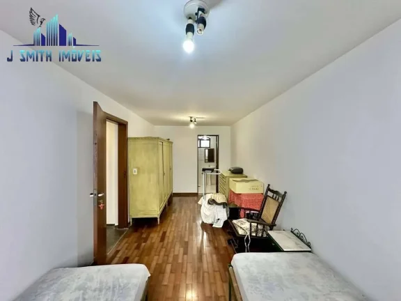 Imagem Casa 4 suítes, salão, escritório, adega, 7vagas (4 cobertas).Granja Vianna.