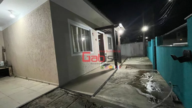 Imagem Casa com 3 dormitórios à venda, 107 m² por R$ 570.000,00 - Guriri - Cabo Frio/RJ