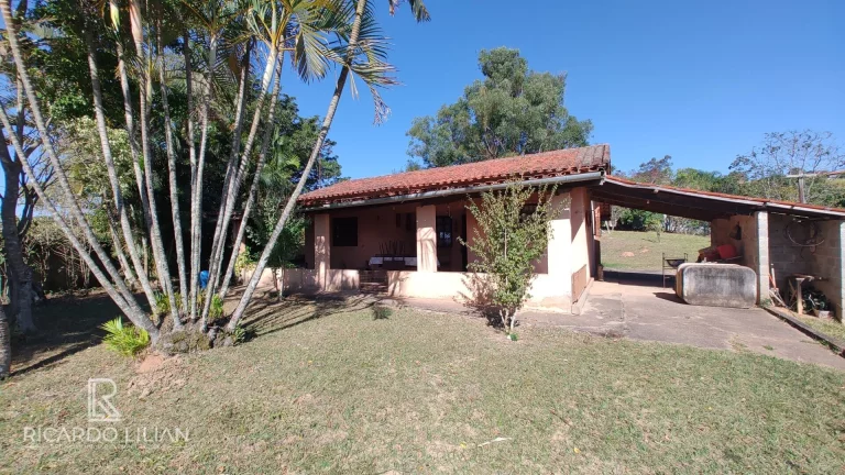 Imagem Oásis de Encanto em Atibaia: Chácara com Casa Aconchegante e Potencial Incrível!