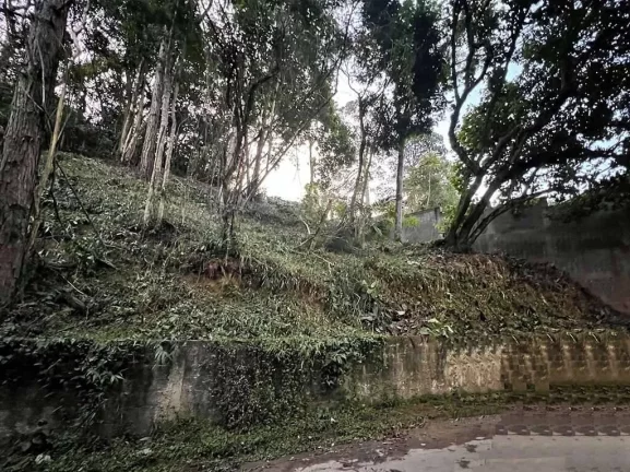 Imagem Chác. Sto Antonio - LOTE (rua fechada), alto e com vista!