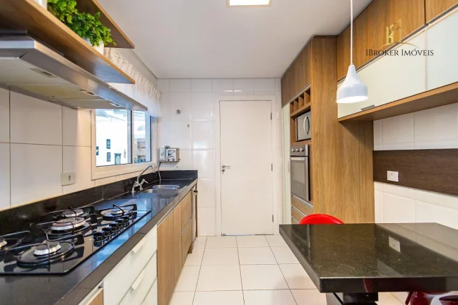 Imagem Sobrado TRIPLEX SEMIMOBILIADO com 4 quartos à venda, 186 m² por R$ 1.300.000,00 - Campina do Siqueira - Curitiba/PR