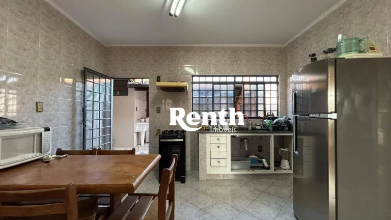 Imagem Casa com 2 dormitórios com AE e churrasqueira à venda por R$ 310.000 - Vila Nova - Rio Claro/SP