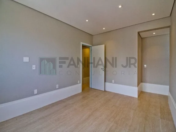 Imagem Vendo Maravilhoso apartamento totalmente reformado no coração dos Jardins !!!! Acabamentos nobres, marcenaria de primeira e com uma vista incrível. A