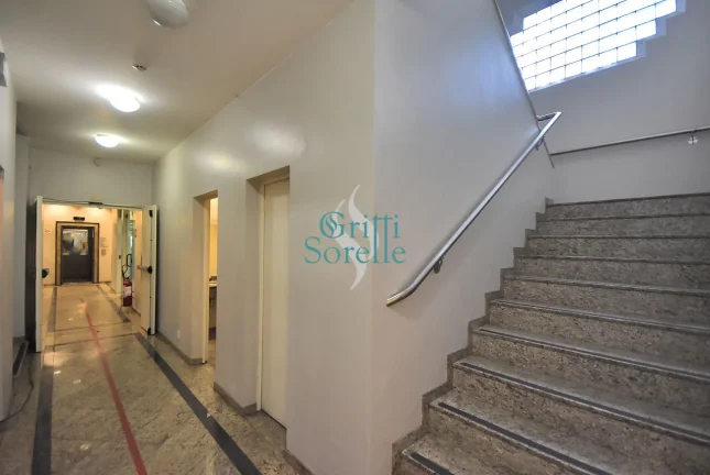 Imagem Prédio Comercial para Alugar no Bairro da Luz - São Paulo/SP.