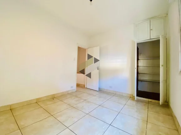 Imagem Sobrado Geminado para Venda em Santos, Vila Mathias, 2 dormitórios, 2 banheiros