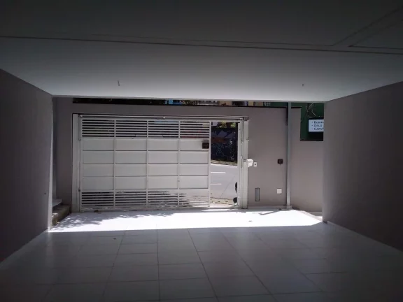 Imagem SOBRADO PADRÃO A VENDA, TRÊS DORMITÓRIOS E QUATRO VAGAS DE GARAGEM NO BAIRRO BUNGU DIVISA COM PARQUE DAS NAÇÕES