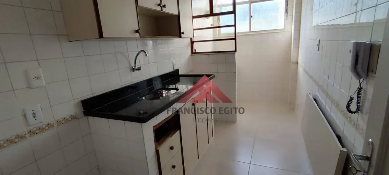 Imagem Apartamento de sala dois quartos e vaga de garagem,em excelente localização em Santa Rosa(Pé pequeno)colado a todo comércio do largo do Marrão,Bancos