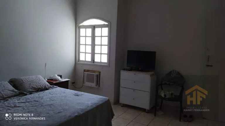 Imagem Casa de 250m² à venda, com 3 quartos (1 suíte), localizada no Sítio dos Pintos, Recife - Pernambuco.