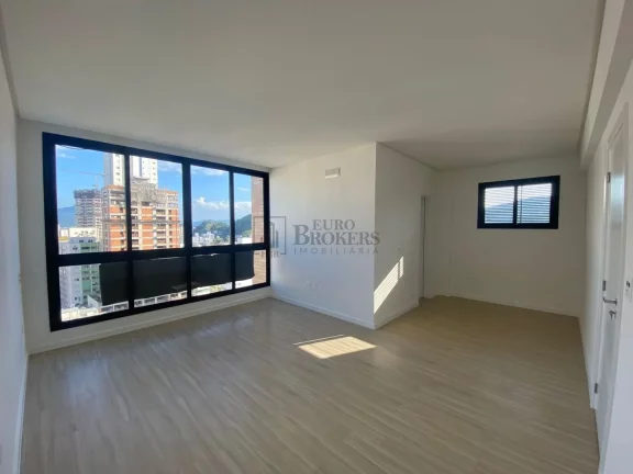 Imagem Cobertura com 4 suítes à venda no Centro de Balneário Camboriú/SC