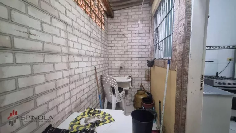Imagem Sobrado com 2 dormitórios à venda, 76 m² por R$ 380.000,00 - Vila Caiçara - Praia Grande/SP