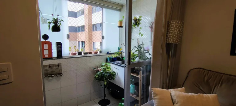Imagem Apartamento com 3 Quartos à Venda, 74 m² em Cabral - Curitiba
