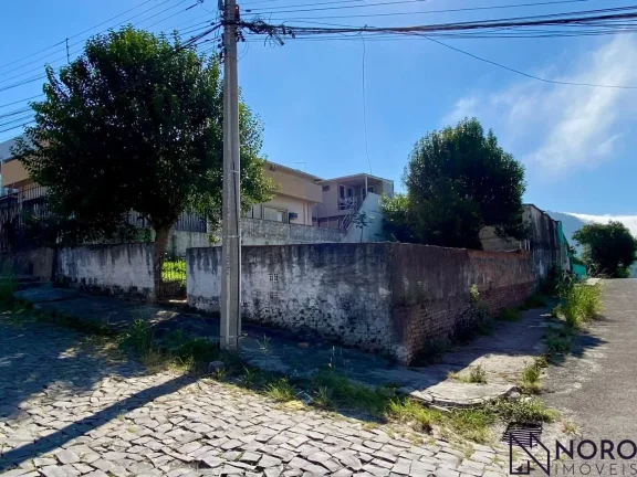 Imagem Terreno de Esquina com Ótima Localização para Construir sua Casa