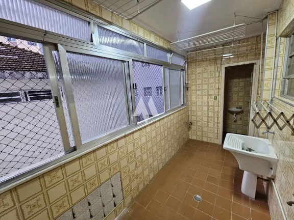 Imagem Apartamentde 2 Dormitórios sendo 1 suíte, 104m², Dependência Completa e Vaga de Garagem Demarcada