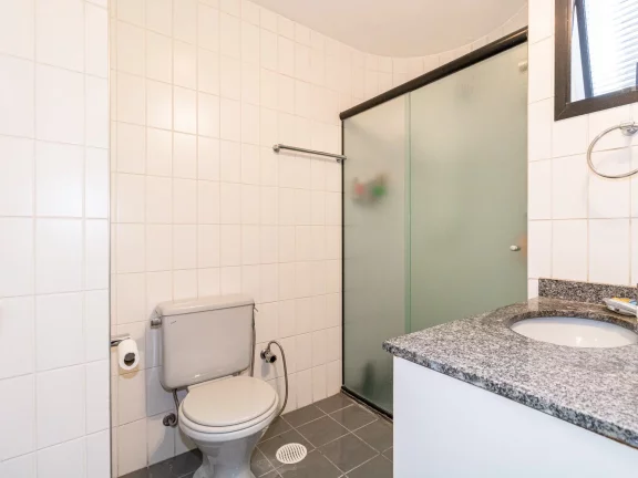 Imagem APARTAMENTO CAMPO BELO 110,00 M ÁREA ÚTIL 3 DORMITÓRIOS 1 DELES SUÍTE LAVABO SALA 3 AMBIENTES LAREIRA COZINHA AREA SERVIÇO 2 VAGAS PISCINA FITNESS