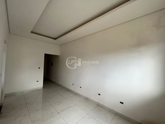 Imagem Ampla casa nova - 1 suíte e 2 quartos