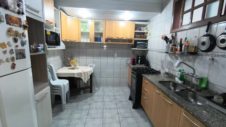 Imagem Terreno à venda em Porto Alegre, Petrópolis, 327m2