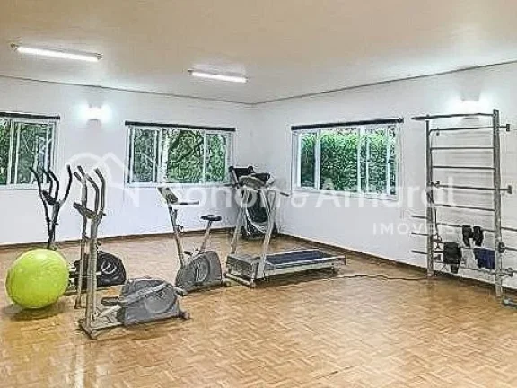 Imagem Excelente casa em condomínio, com 3 quartos com armários, 1 suíte com closet, 1 WC social com gab...