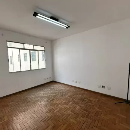 Imagem 85M + DIVIDIDO EM 4 AMBIENTES