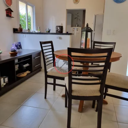 Imagem ESCRITURA DEFINITIVA,CASA COM 4 QUARTOS SENDO 3 SUITES, LAVANDERIA E AREA GOURMET EM CONDOMINIO