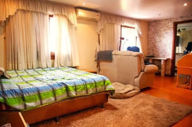 Imagem Cobertura 3 Dormitórios - Bairro Tres Figueira