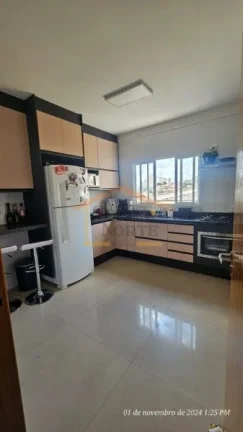 Imagem Sobrado mobiliado à venda com 190m² de área construída, distribuídos de forma funcional e confo...