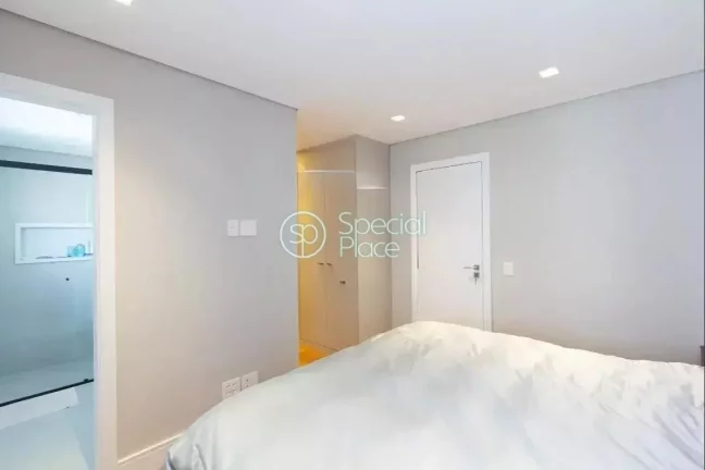 Imagem Ótima localização! Excelente planta 168 metros 4 dormitórios 3 suítes 4 banheiros 2 vagas Pisci...