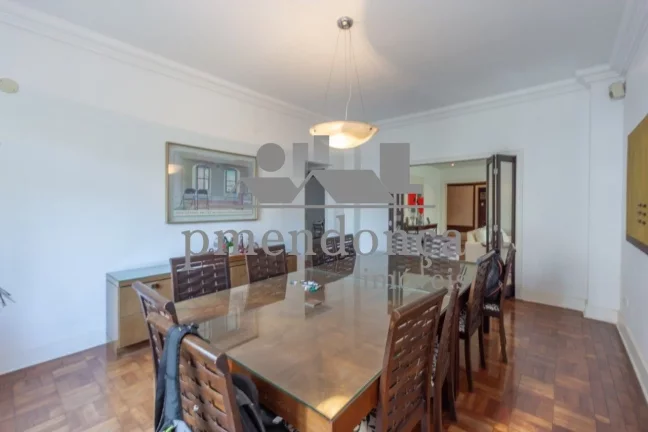 Imagem Apartamento com 278m², localizado na Rua Sabará esquina com Av Higienópolis.
