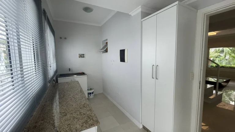 Imagem Casa Em Jurerê - 600 metros da praia