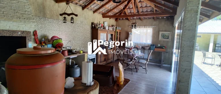Imagem Chácara à venda em Campina Grande do Sul, Roseira, com 5 quartos, 192,00m²