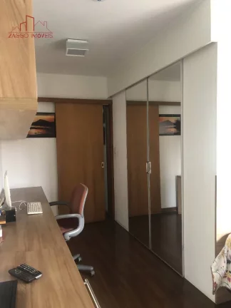 Imagem Casa no Condomínio Andreas - 4 dorms - 200m²