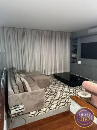 Imagem Maravilhosa casa de alto padrão